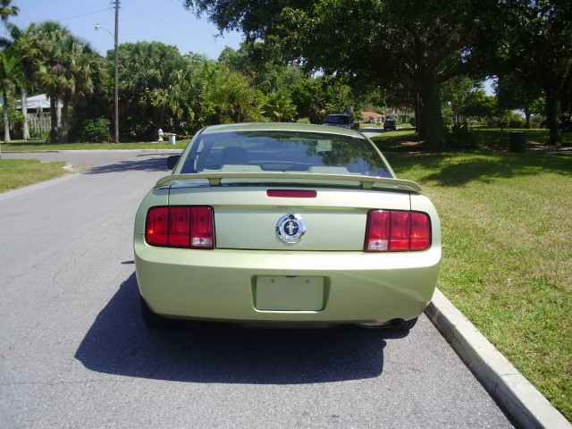 2005 FORD MUSTANG 2D COUPE