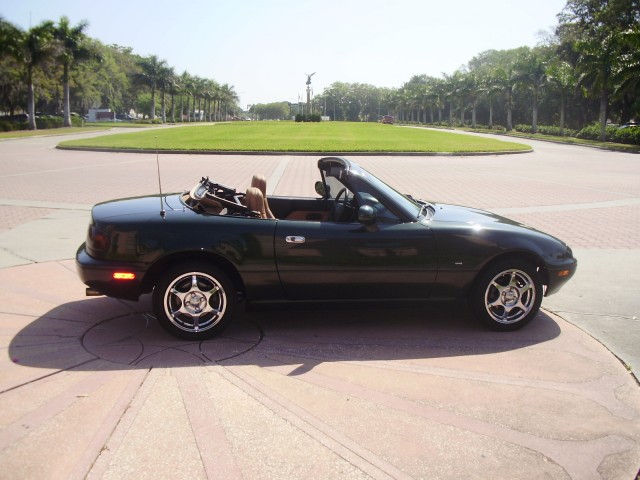 1997 MAZDA MIATA 2D CONVERTIBLE