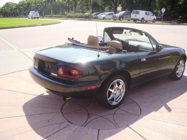 1997 MAZDA MIATA 2D CONVERTIBLE