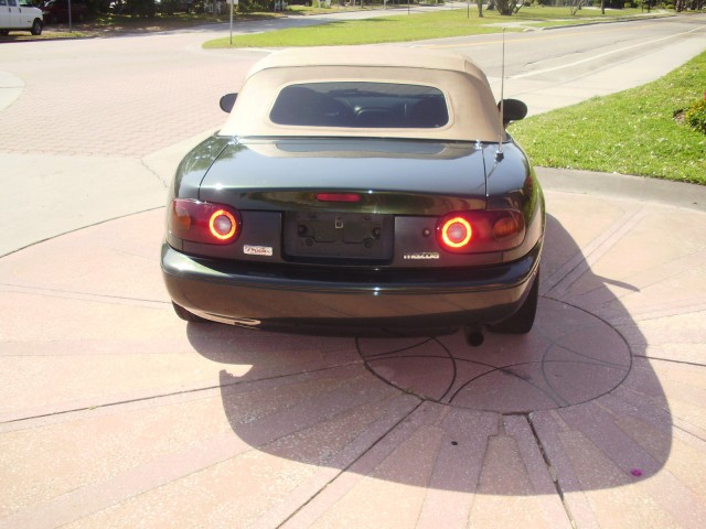 1997 MAZDA MIATA 2D CONVERTIBLE