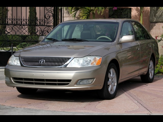 2002 TOYOTA AVALON XLS 4D SEDAN