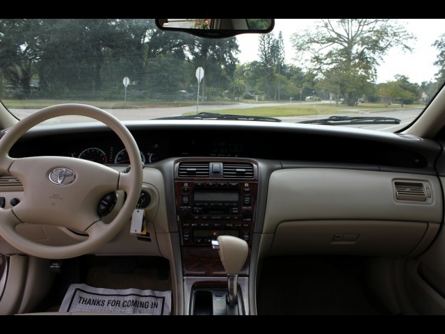 2002 TOYOTA AVALON XLS 4D SEDAN