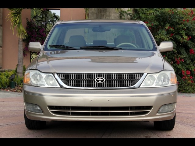 2002 TOYOTA AVALON XLS 4D SEDAN