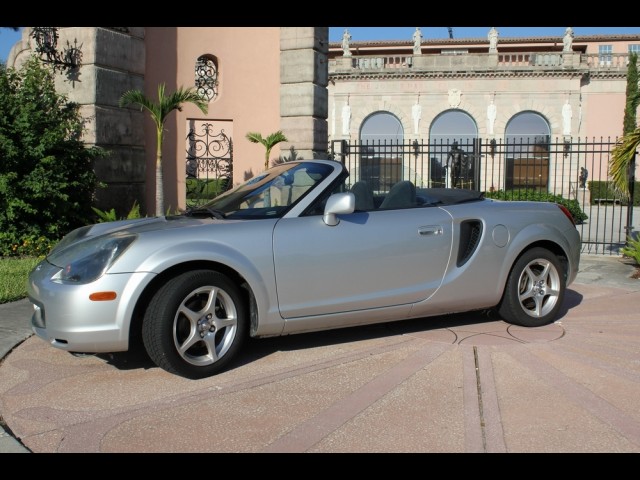 2000 TOYOTA MR2 SPYDER 2D CONVERTIBLE