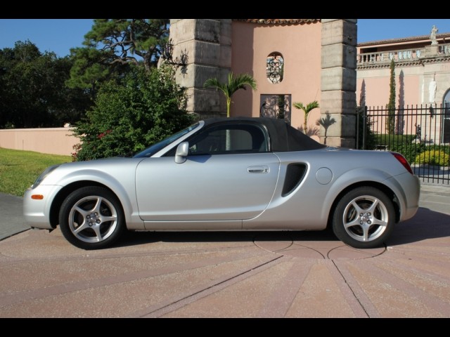 2000 TOYOTA MR2 SPYDER 2D CONVERTIBLE