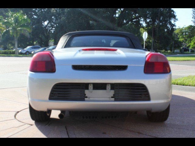 2000 TOYOTA MR2 SPYDER 2D CONVERTIBLE